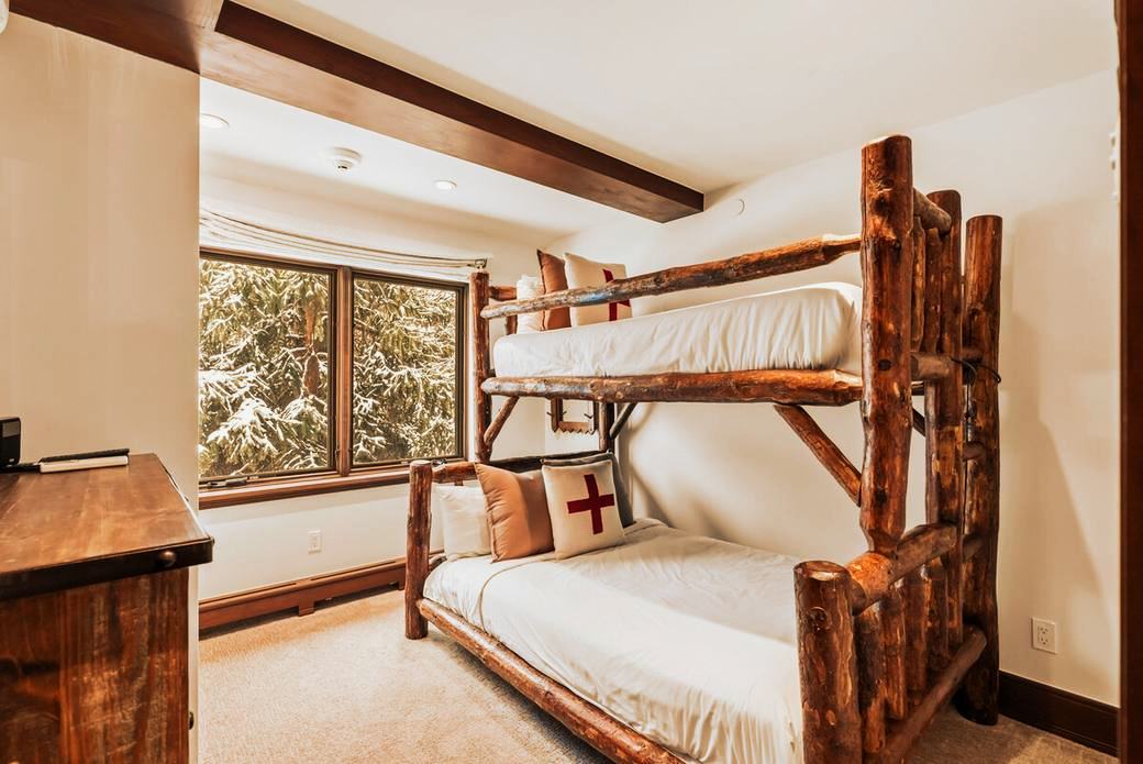 The bunk room at 291 Bridge Street